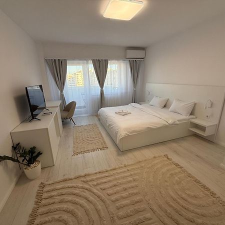 Lun Apartment Cluj-Napoca Buitenkant foto